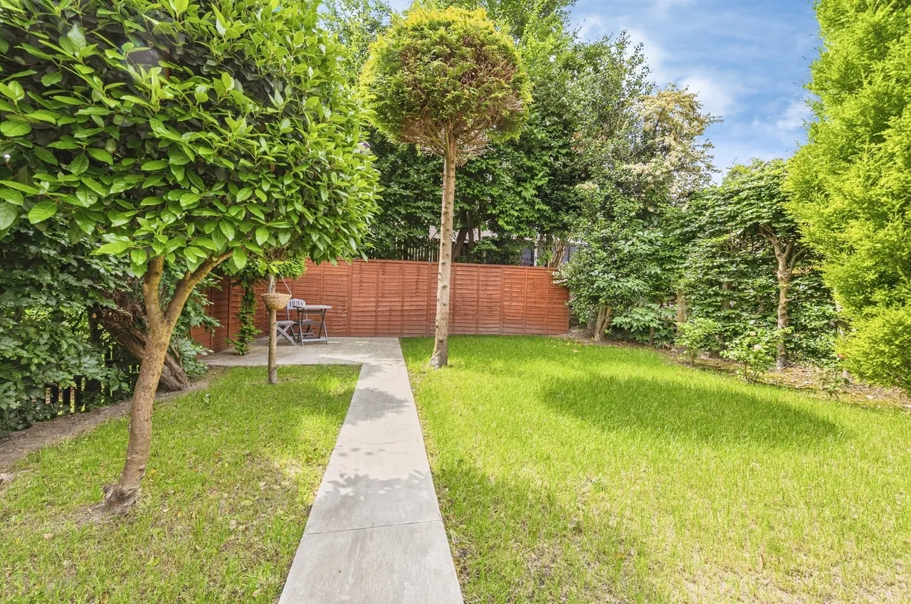 Wood Lane, Huddersfield, HD4, photo 17