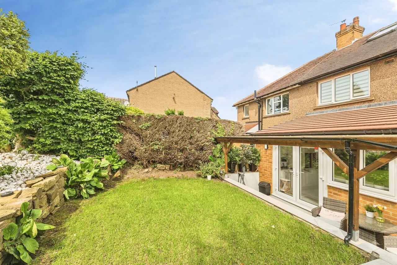 Wood Lane, Huddersfield, HD4, photo 18