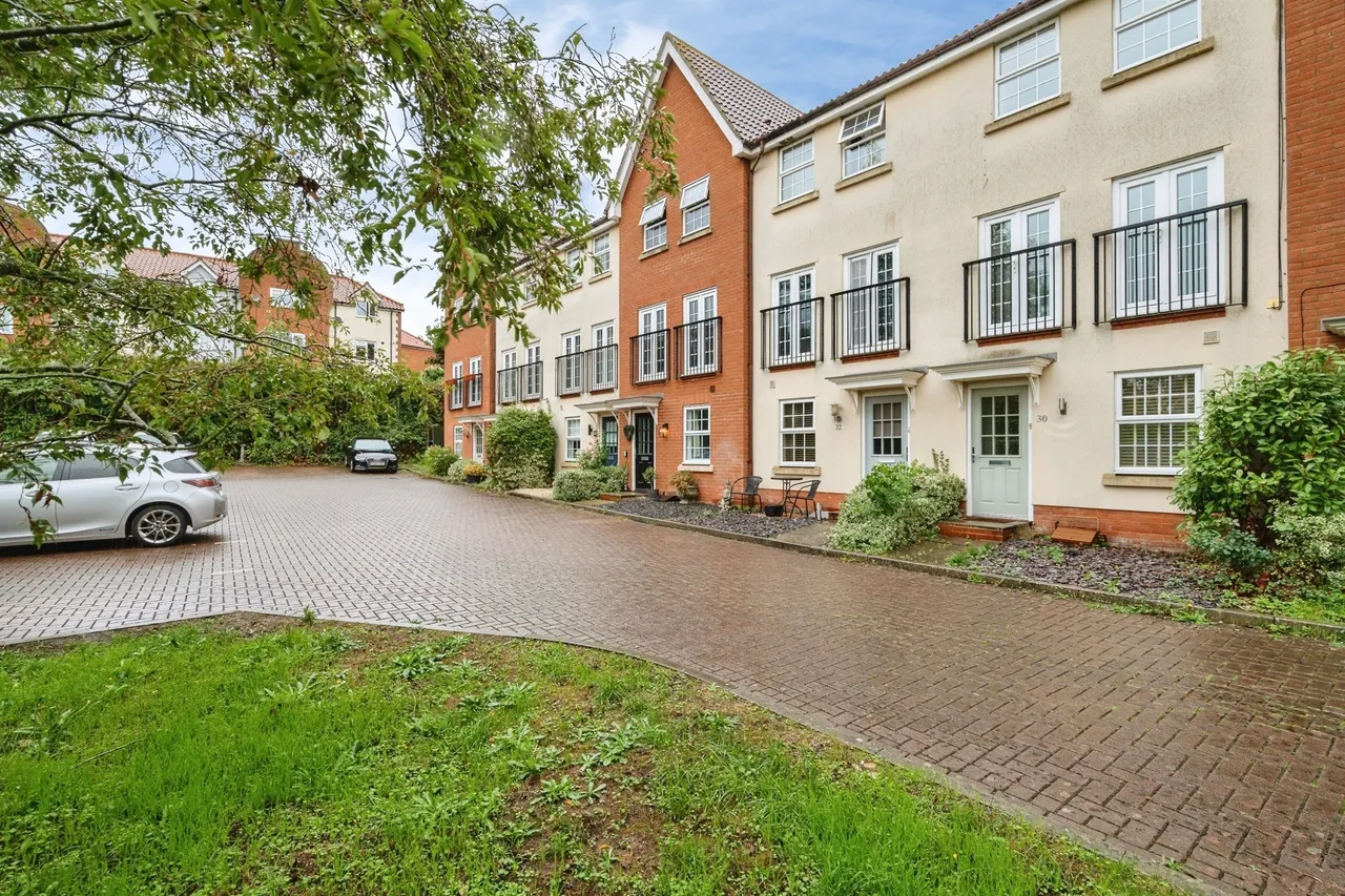 3 bed house for sale — Orchard Close, Eye
