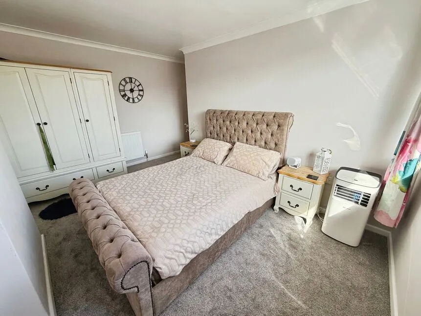 Dore Avenue, North Hykeham, LN6, photo 3