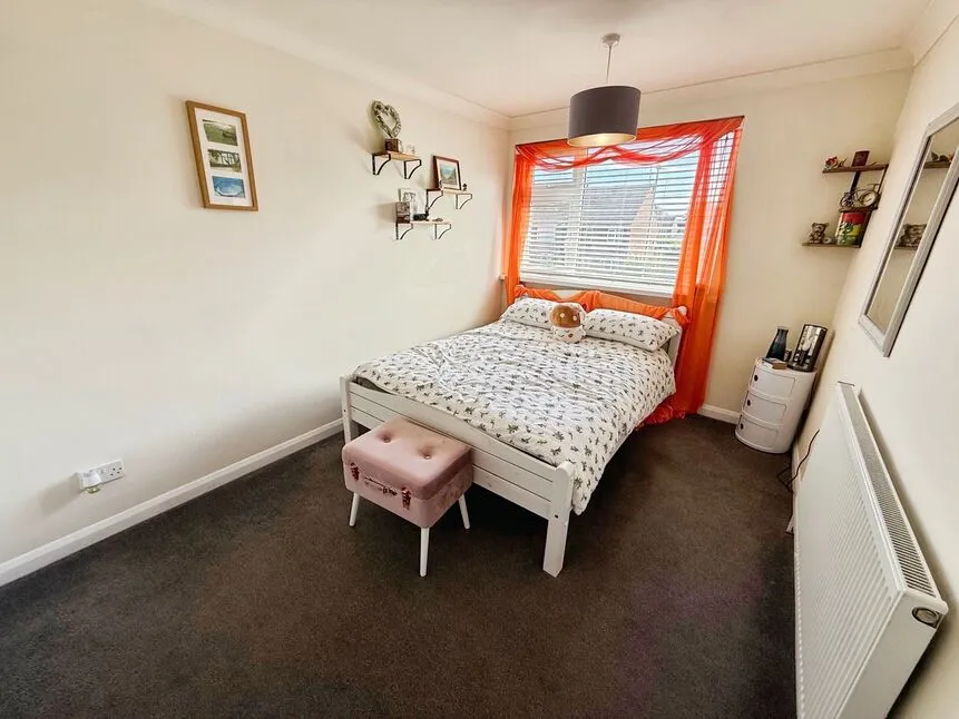 Dore Avenue, North Hykeham, LN6, photo 5
