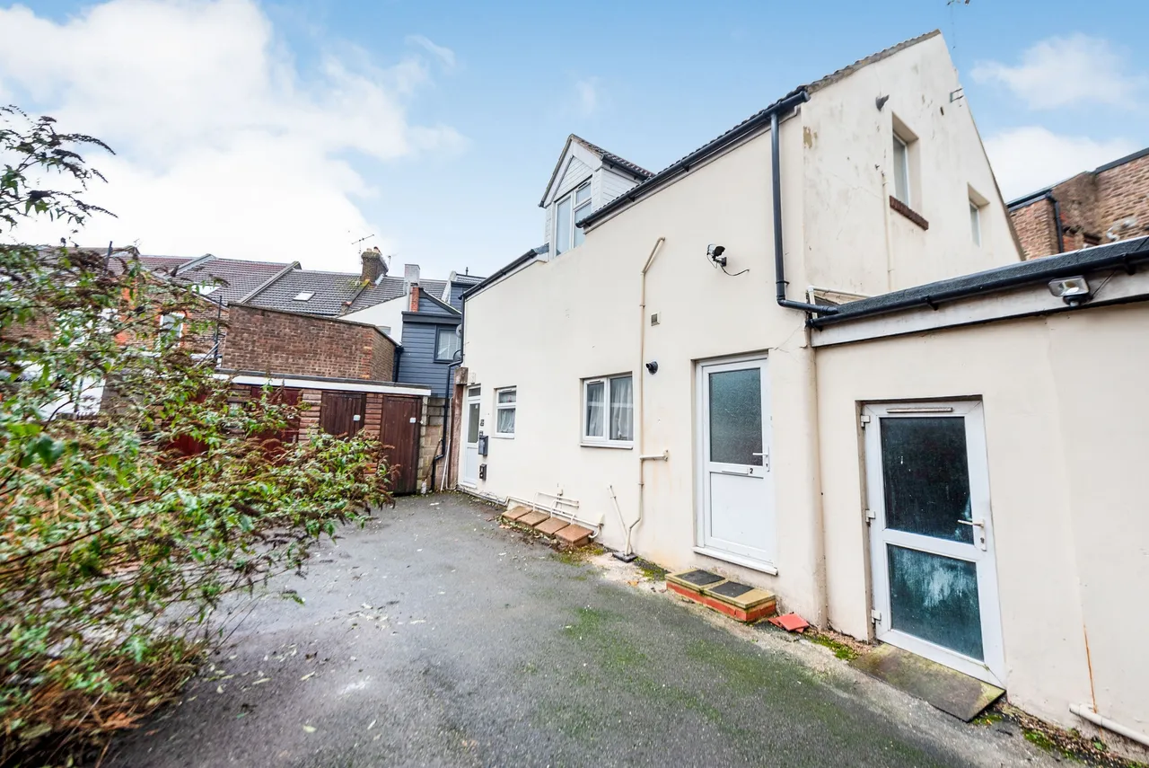1 bed flat for sale, Gladys Avenue, Portsmouth, PO2