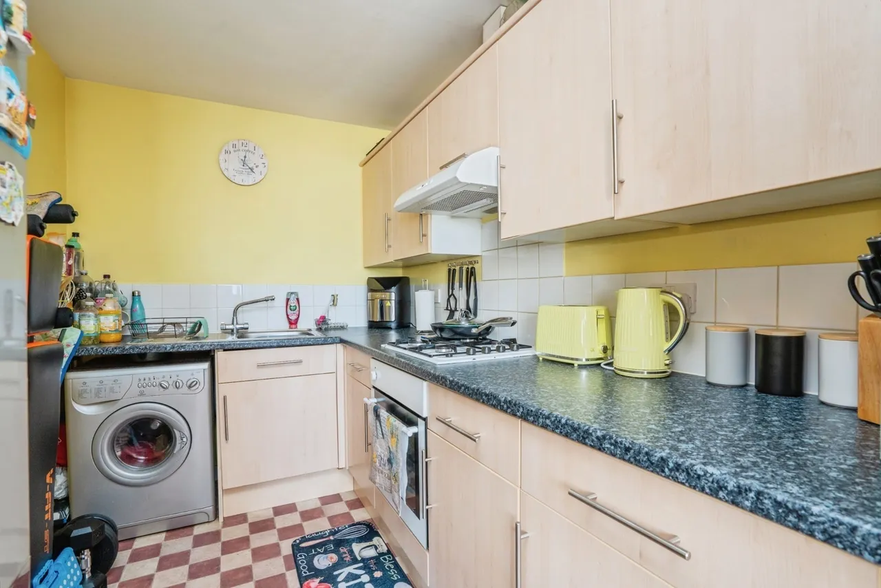 Gladys Avenue, Portsmouth, PO2, photo 6