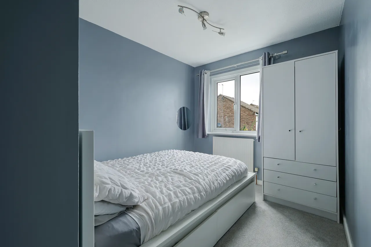 The Spinney, Horley, RH6, photo 9