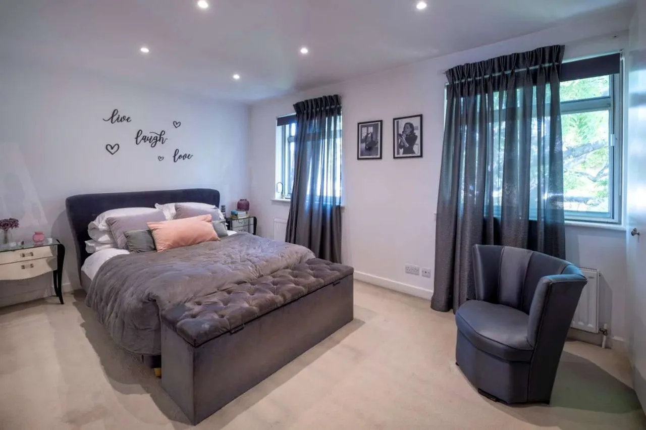 Meadowbank, Primrose Hill, London, NW3 3AY, photo 11