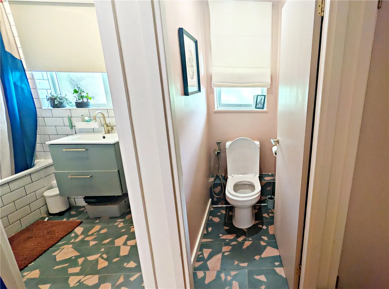 2 bed flat for sale — Ommaney Road, London, SE14