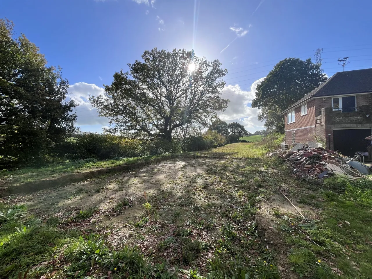 3 bed house for sale — Woodland Way, Crowhurst, Battle