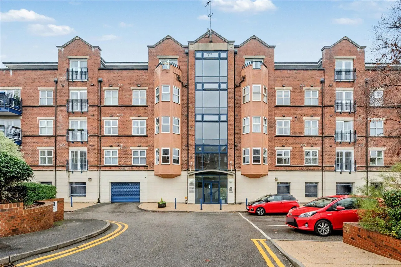 Carisbrooke Road, Leeds, LS16, photo 2