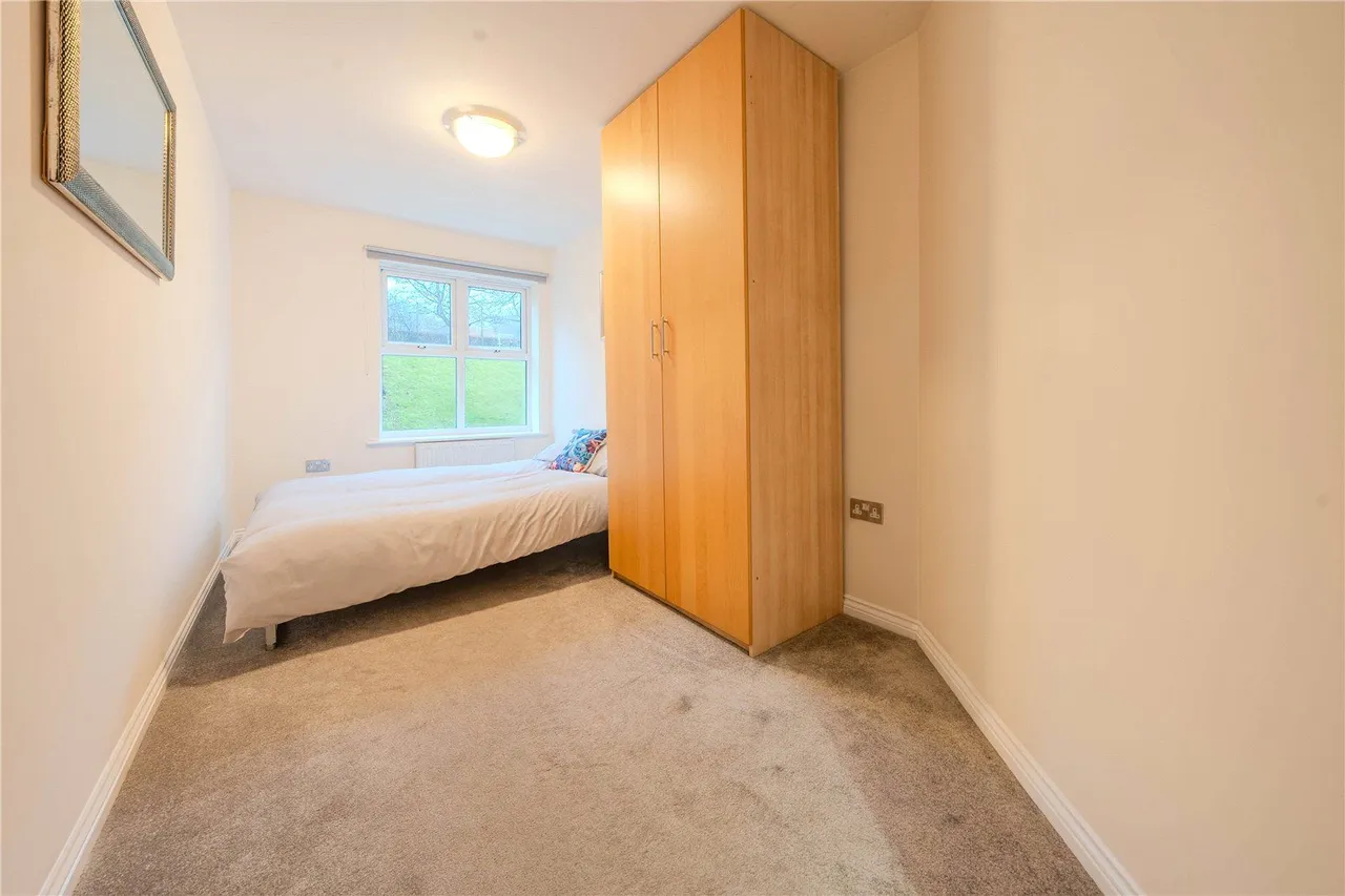 Carisbrooke Road, Leeds, LS16, photo 9