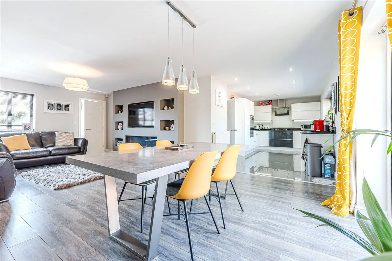 Windmill, Windmill Hill, LS28, photo 11