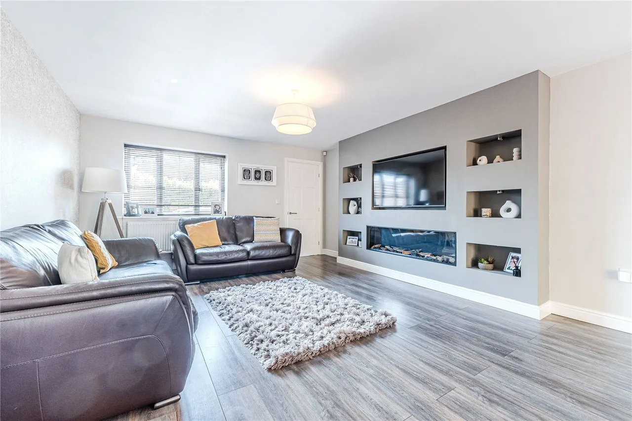 Windmill, Windmill Hill, LS28, photo 12