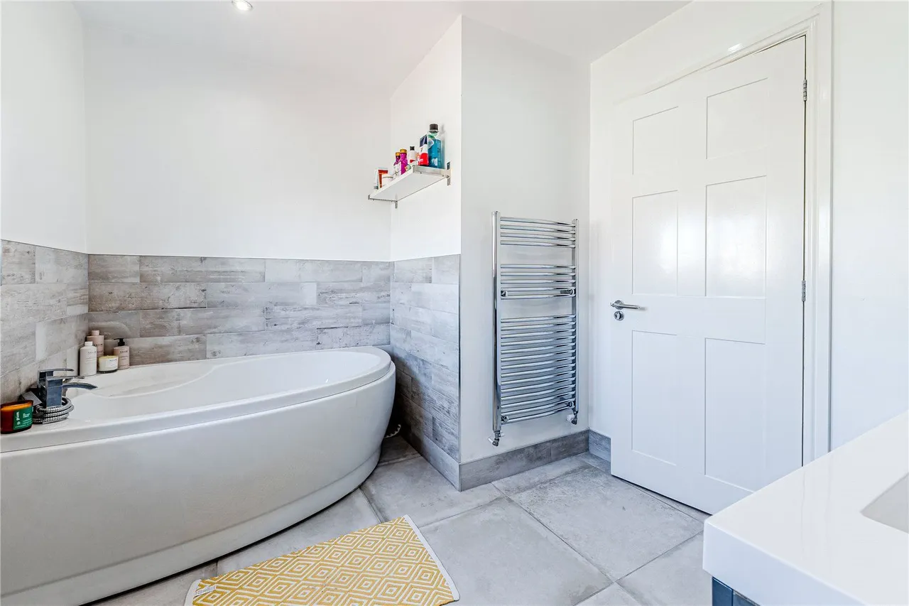 Windmill, Windmill Hill, LS28, photo 15