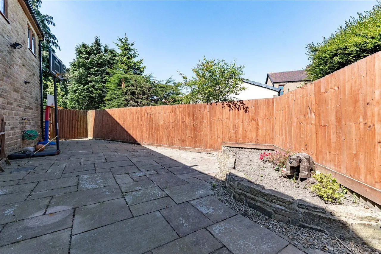 Windmill, Windmill Hill, LS28, photo 22
