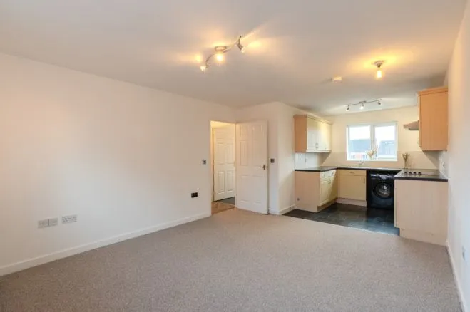 Peel Drive, Tamworth, photo 4