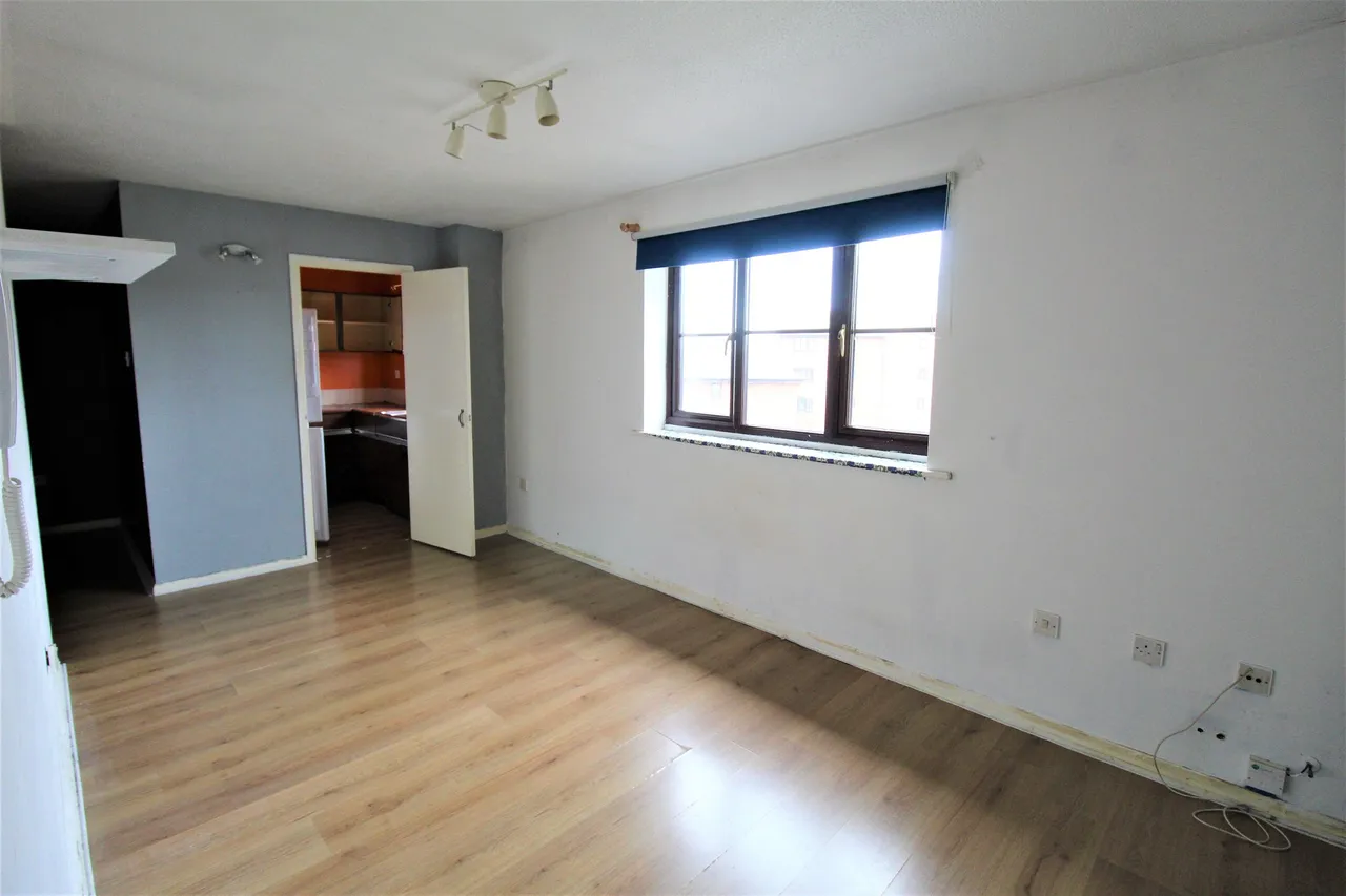 Falcon Avenue, Grays, Essex, RM17 6SF, photo 3