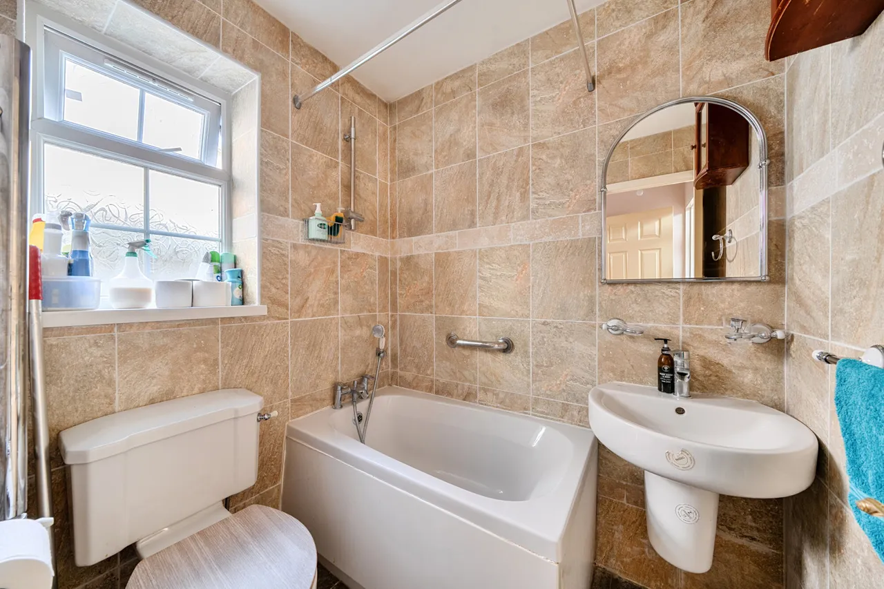 Marsh Road, Pinner, HA5, photo 10
