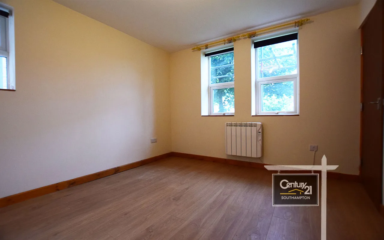 Clifton Road, Southampton, SO15, photo 3