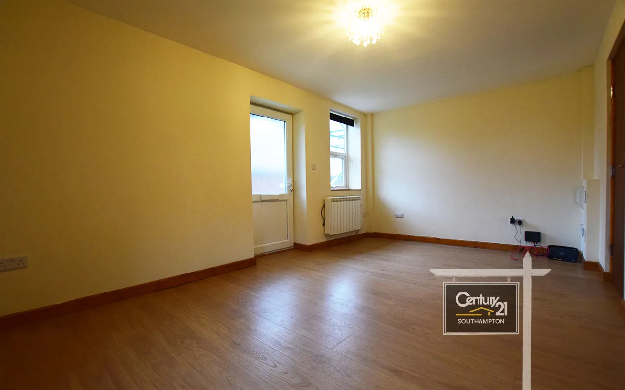 Clifton Road, Southampton, SO15, photo 2
