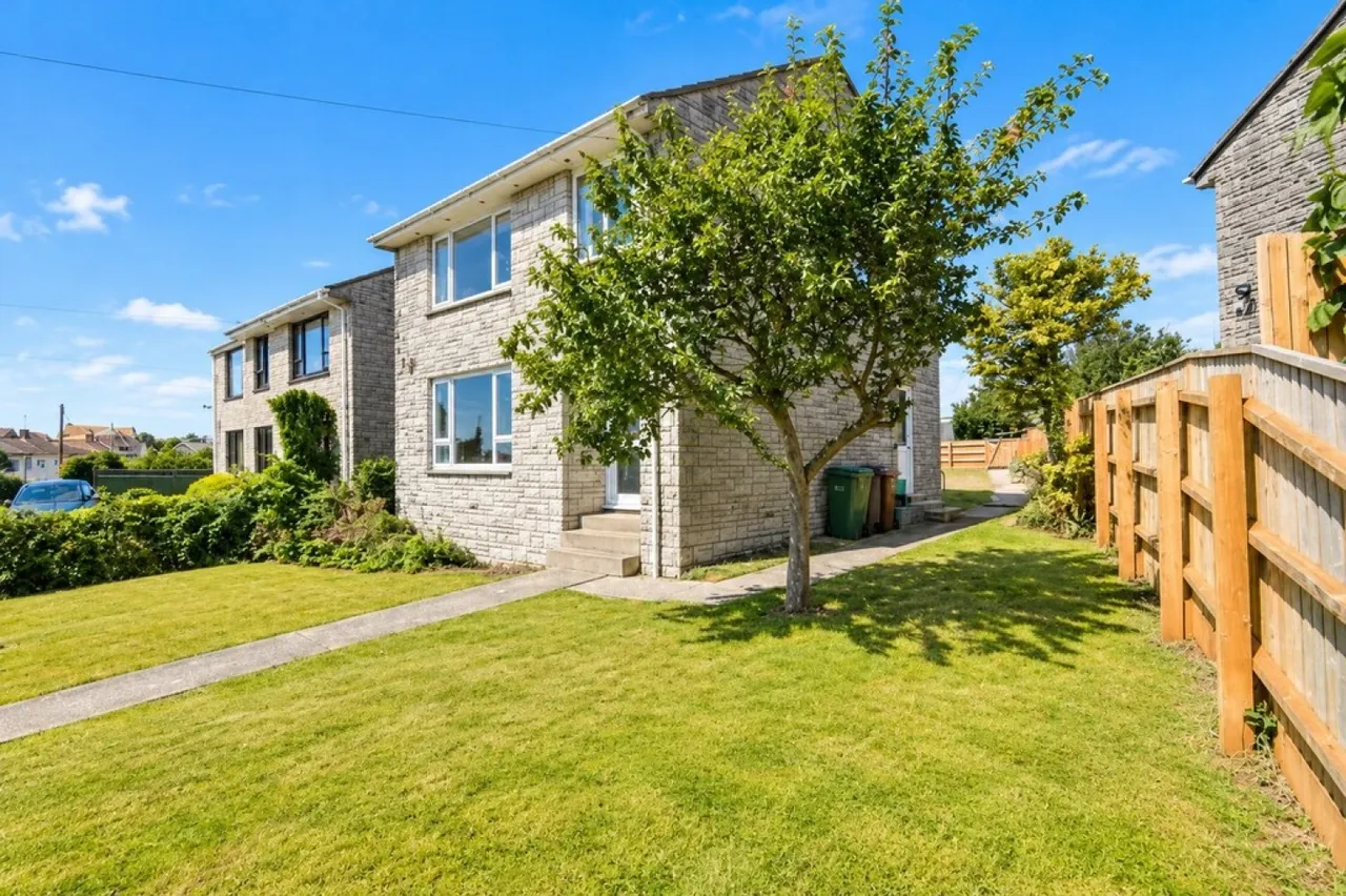 3 bed house for sale — Camp Road, Wyke, Weymouth