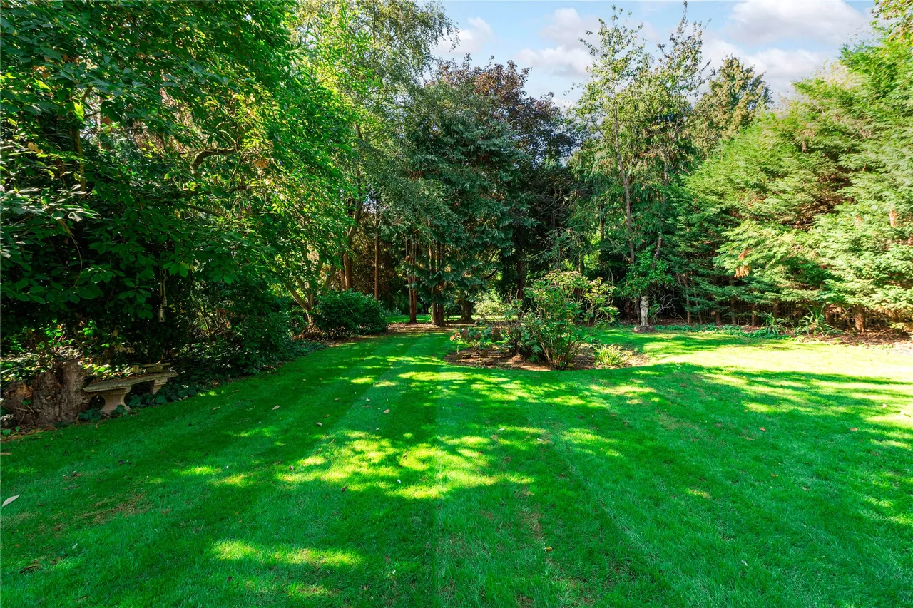 Mears Ashby Road, Earls Barton, NN6, photo 22