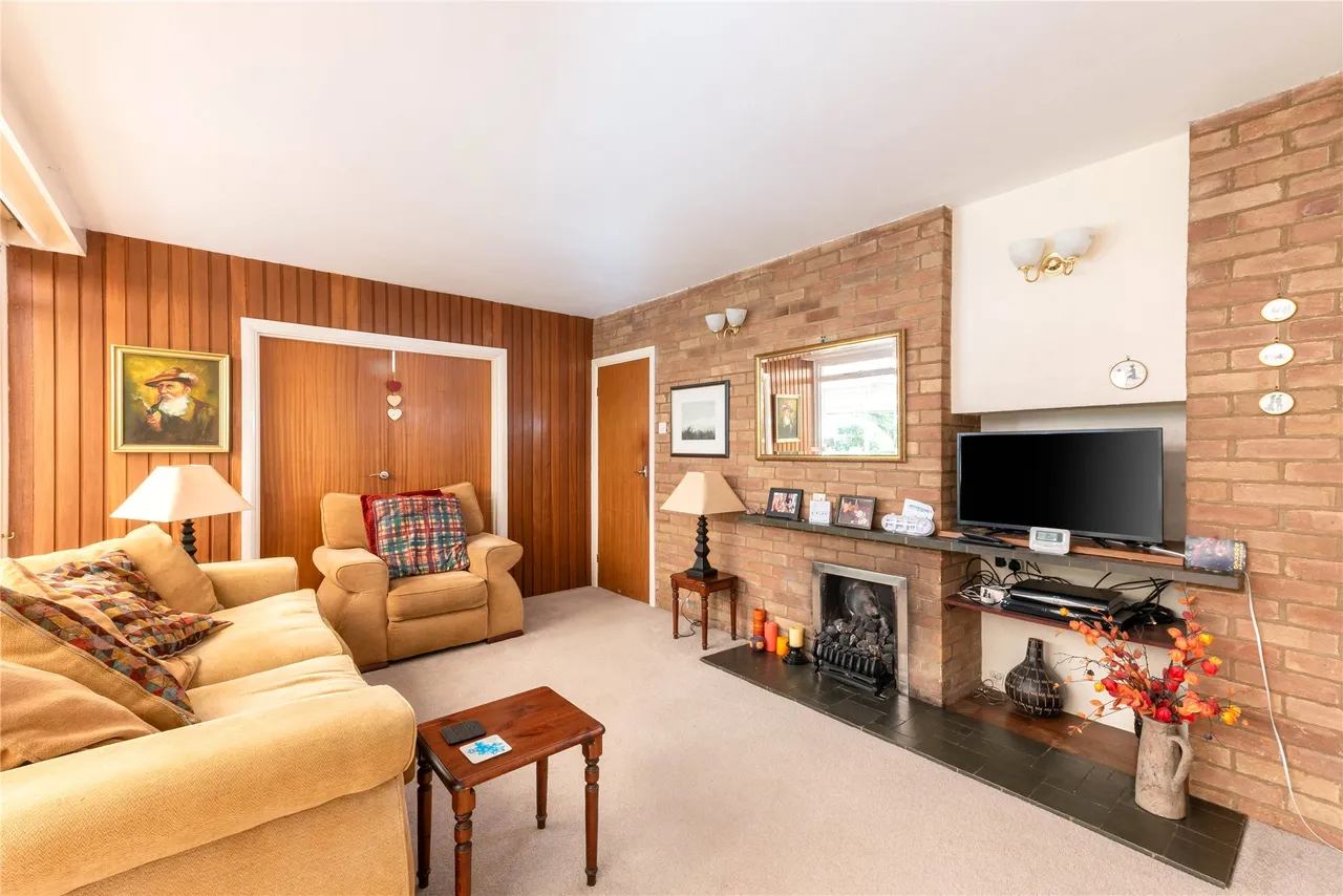 Mears Ashby Road, Earls Barton, NN6, photo 3