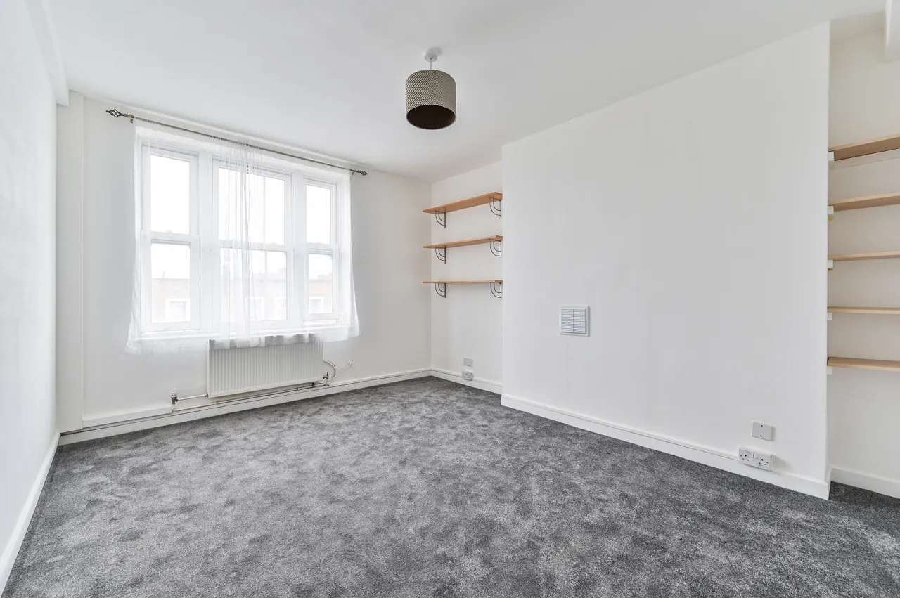 Flat 98 Penshurst, Queens Crescent, London, photo 2