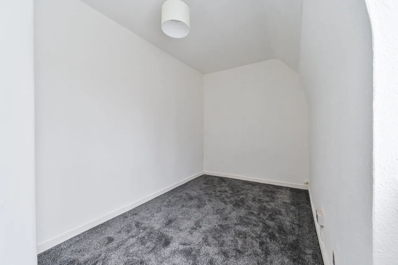 Flat 98 Penshurst, Queens Crescent, London, photo 5