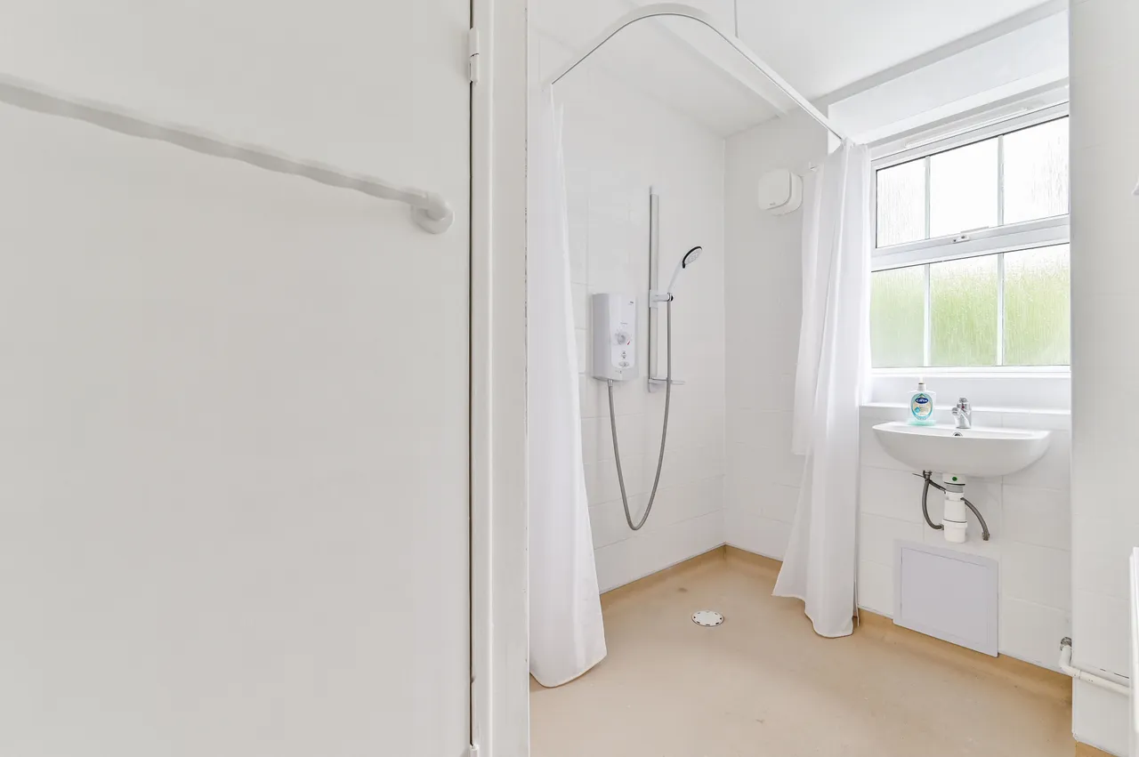 Flat 98 Penshurst, Queens Crescent, London, photo 12