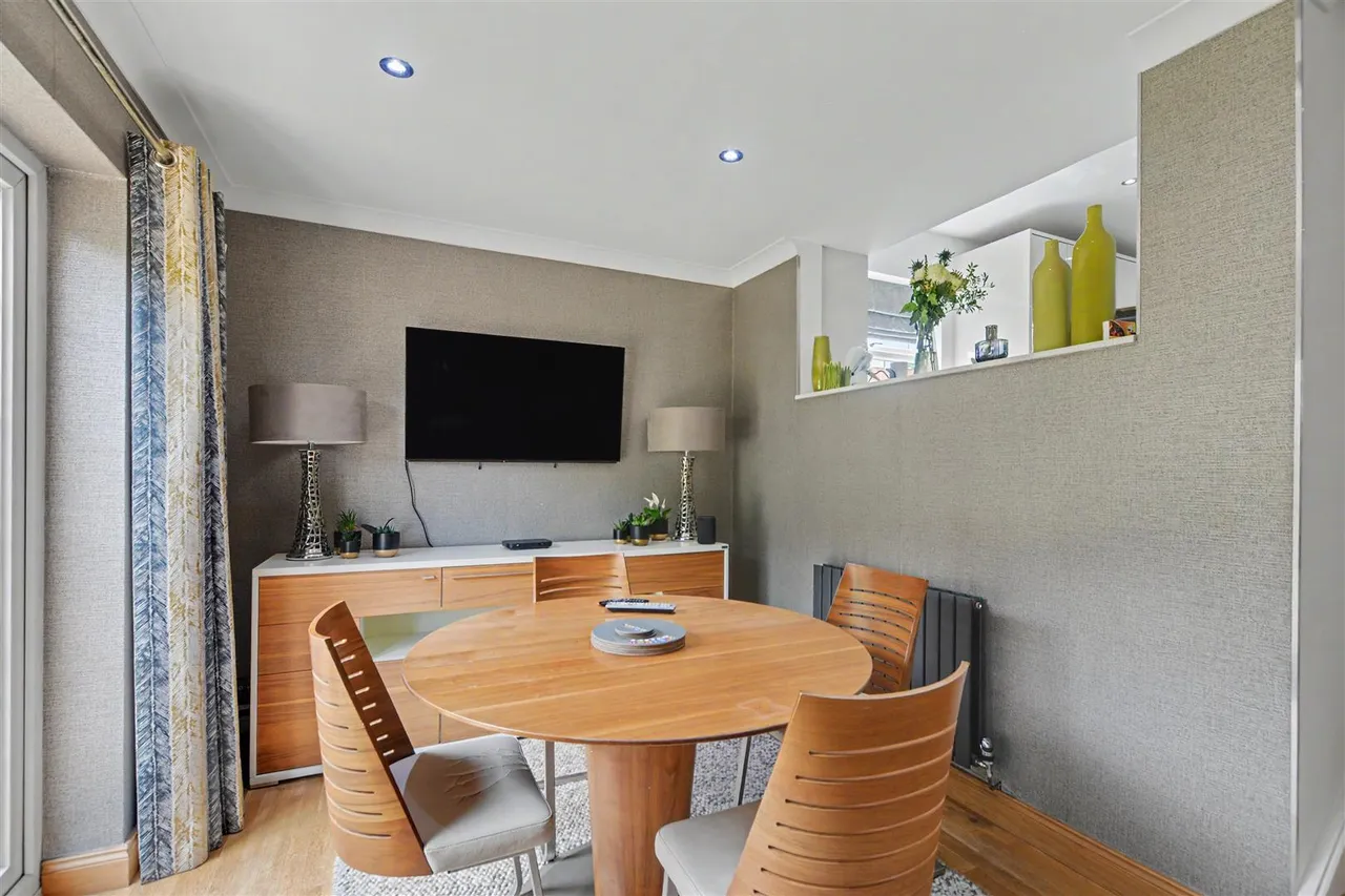 High Road, Chilwell, NG9, photo 10