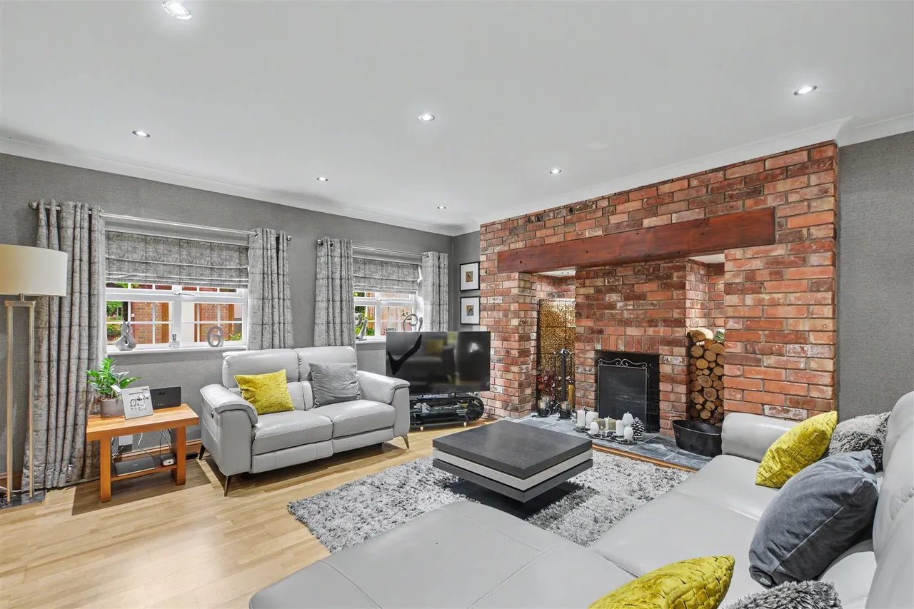 High Road, Chilwell, NG9, photo 2