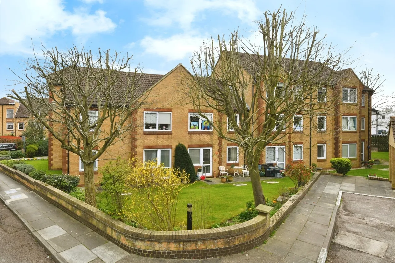 Sawyers Hall Lane, Brentwood, Essex, CM15, photo 11