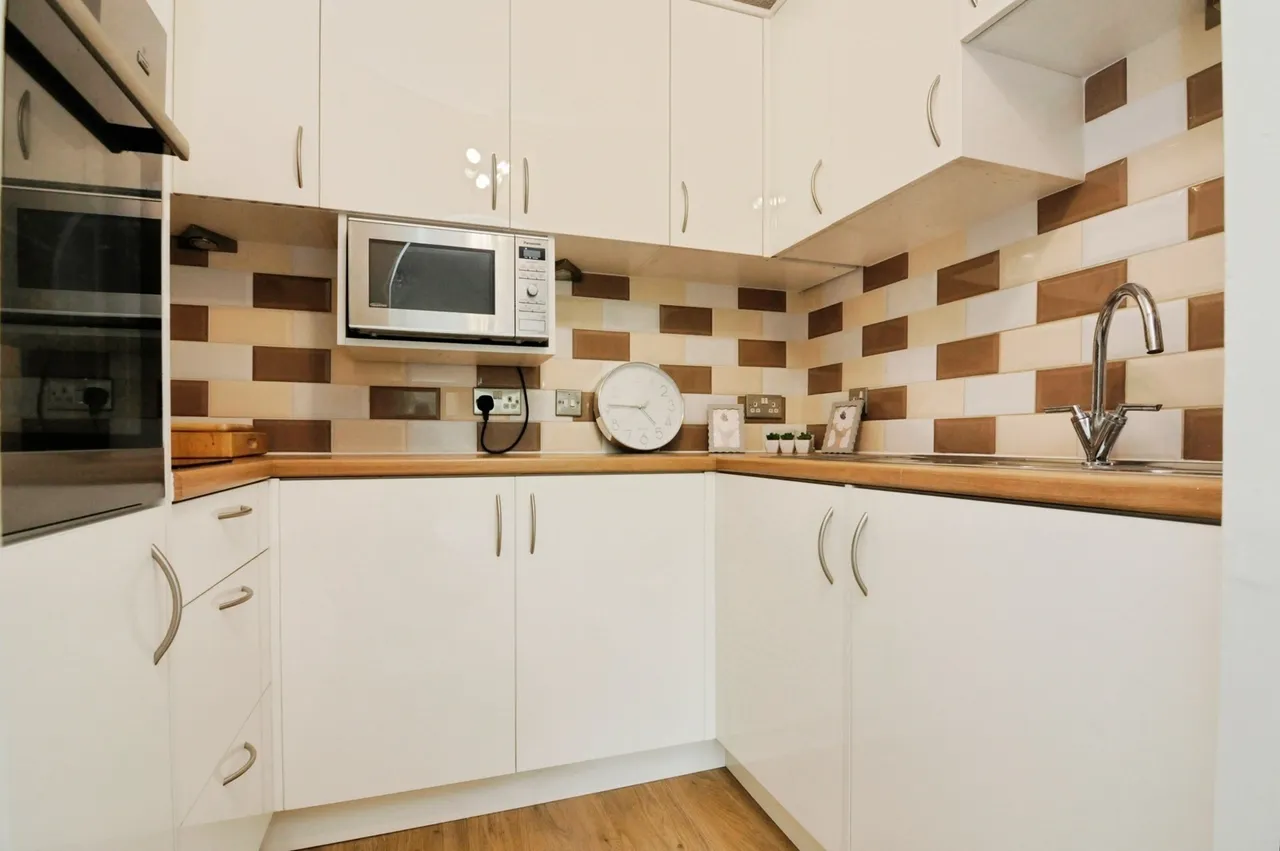 Sawyers Hall Lane, Brentwood, Essex, CM15, photo 9