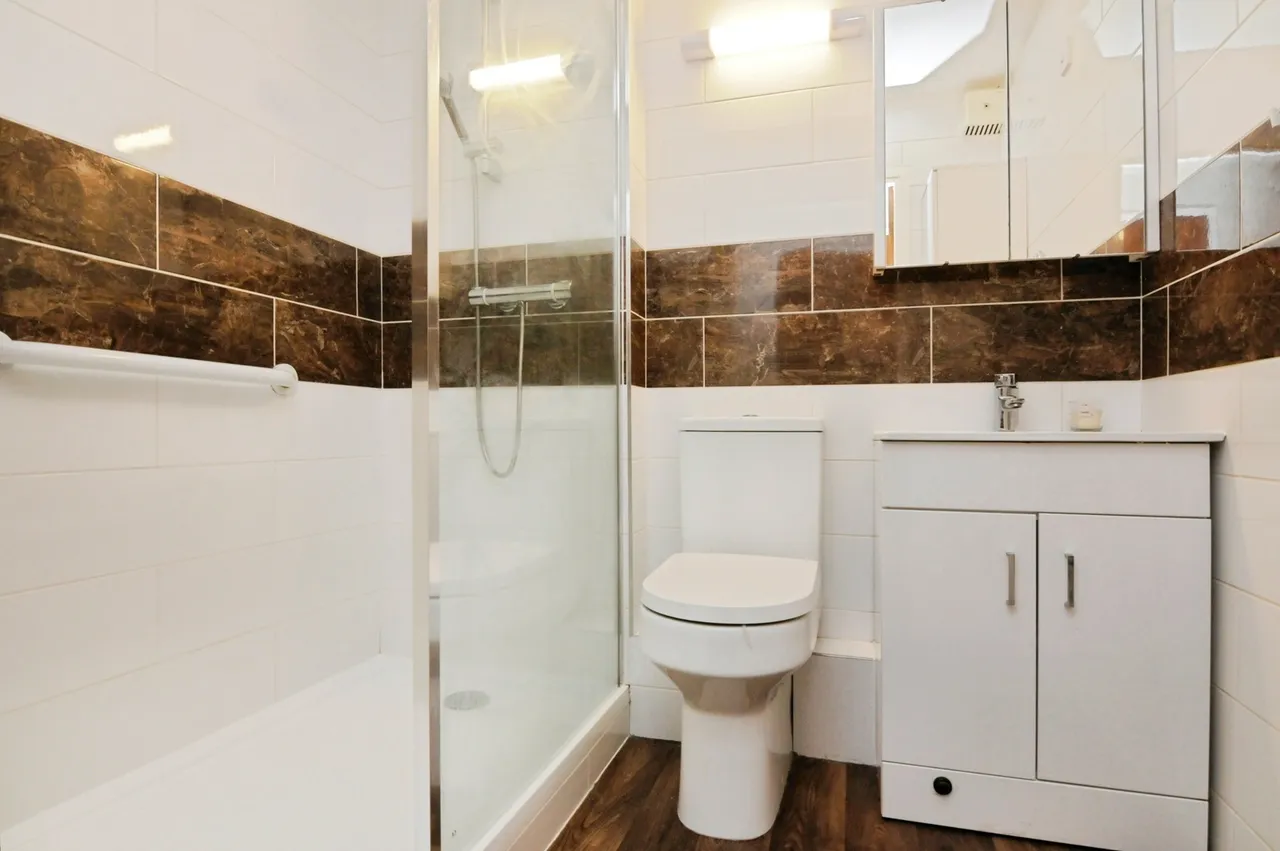 Sawyers Hall Lane, Brentwood, Essex, CM15, photo 8