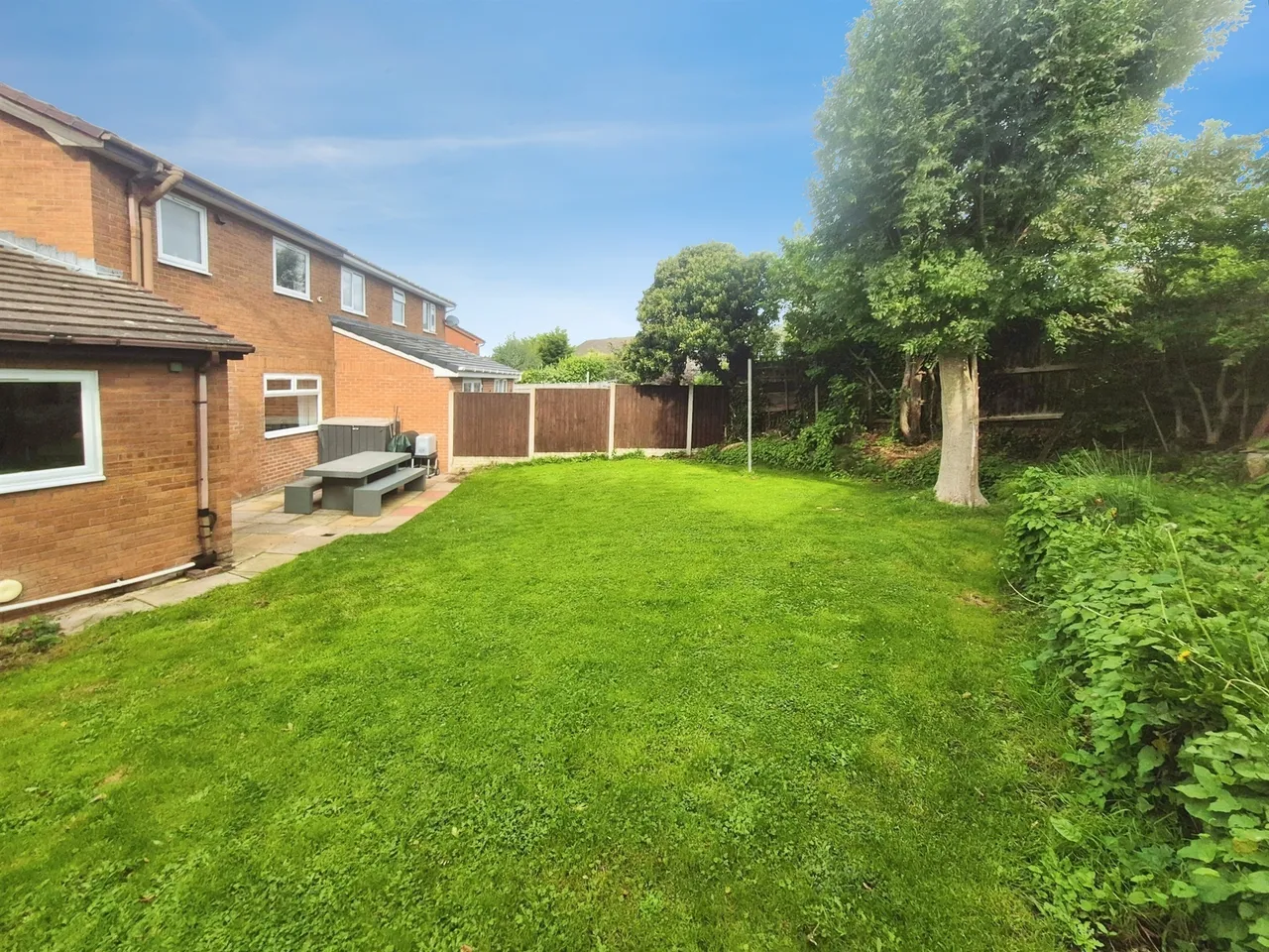 Griffiths Close, Wirral, CH49, photo 3