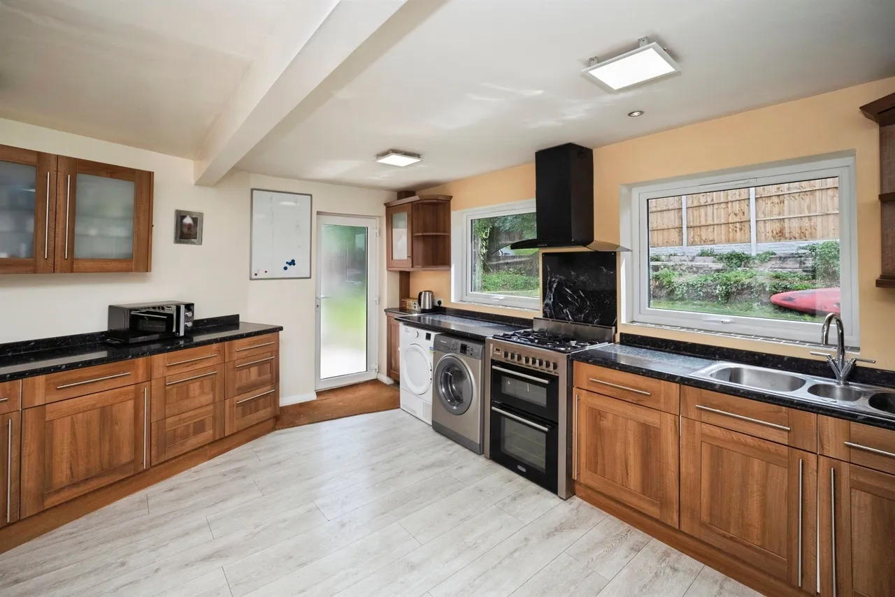 Griffiths Close, Wirral, CH49, photo 2