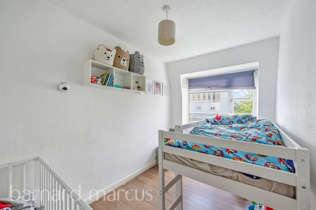 London Road, Morden, photo 6