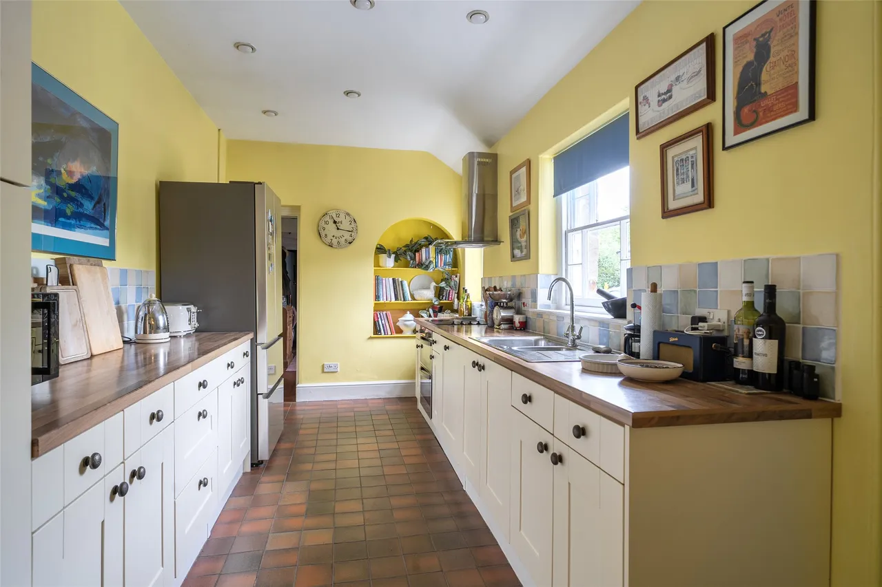 St. Nicholas Street, Bodmin, PL31, photo 7