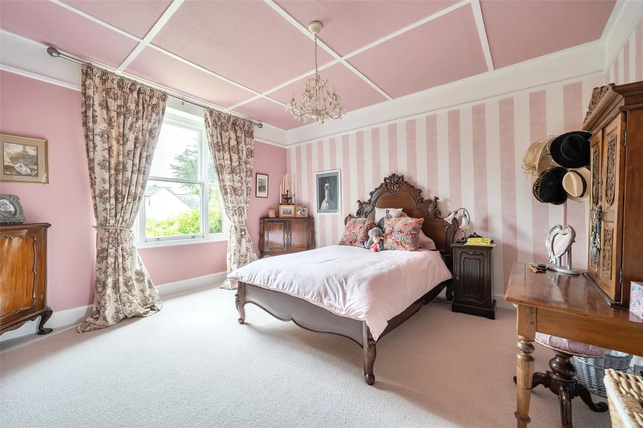 St. Nicholas Street, Bodmin, PL31, photo 12