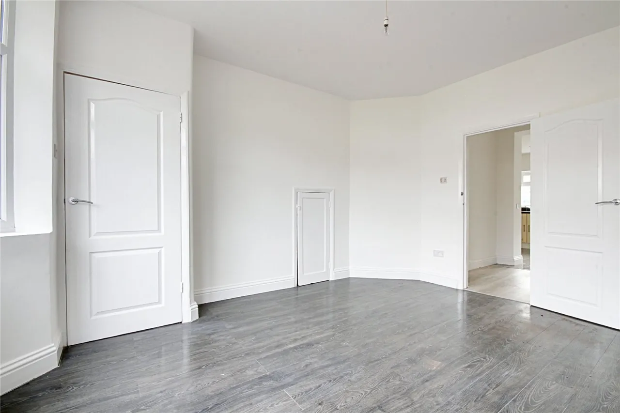 Aylands Road, Enfield, photo 3