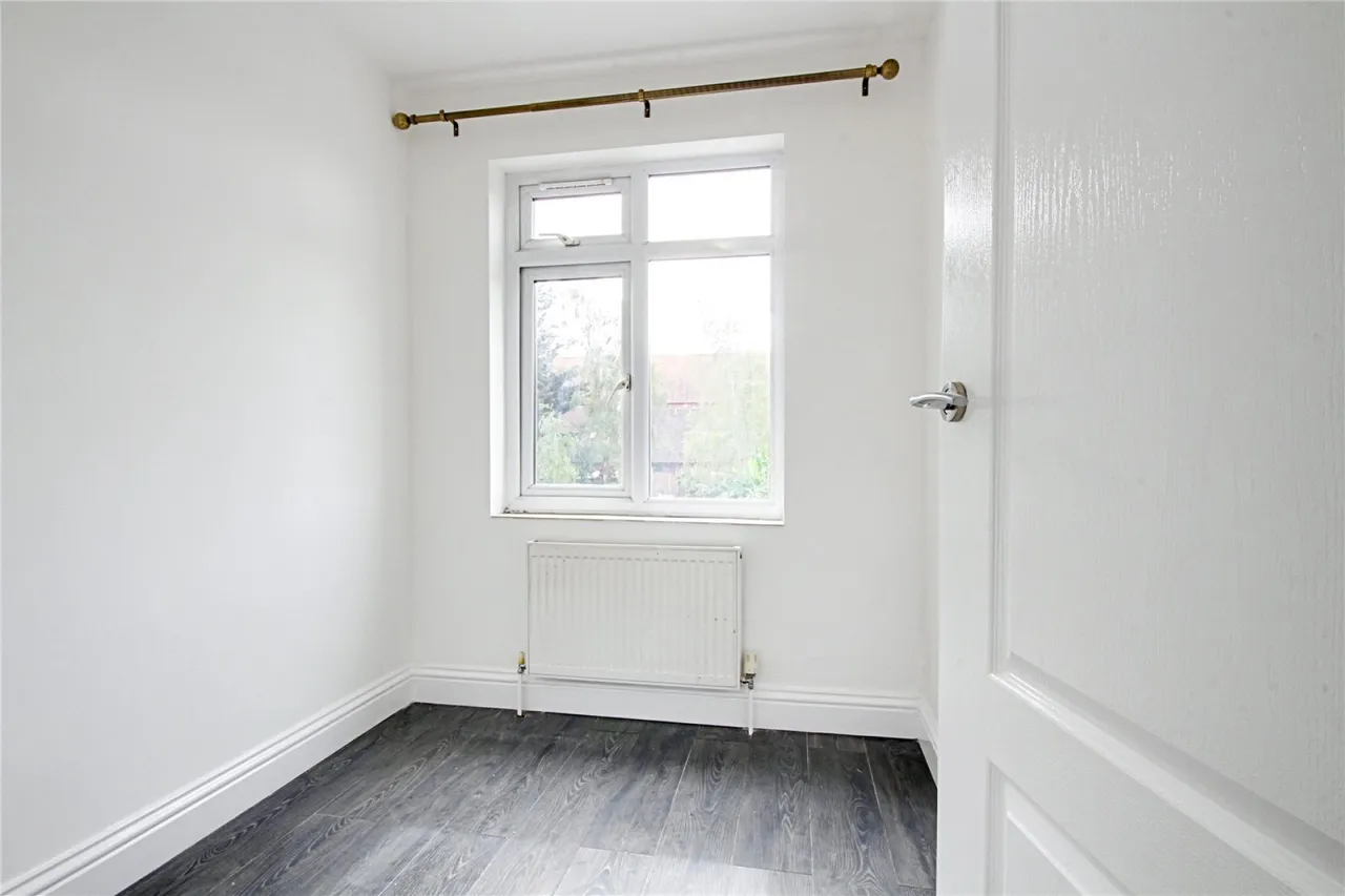 Aylands Road, Enfield, photo 11