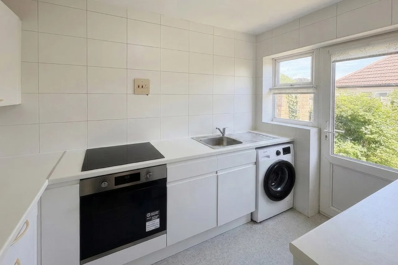 Rustington, Littlehampton, BN16, photo 4