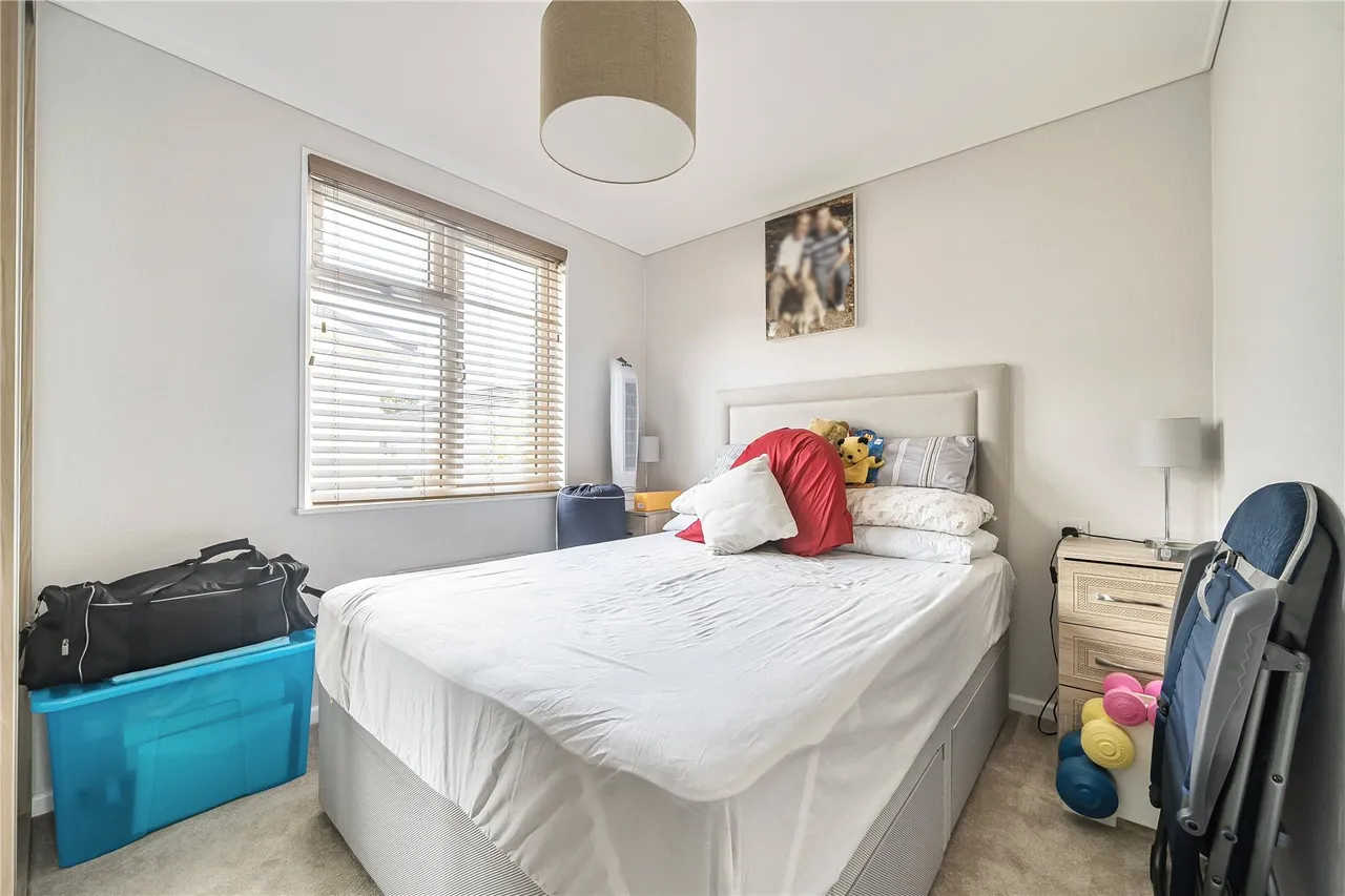 Hogmoor Road, Whitehill, Bordon, Hampshire, GU35 9GJ, photo 7