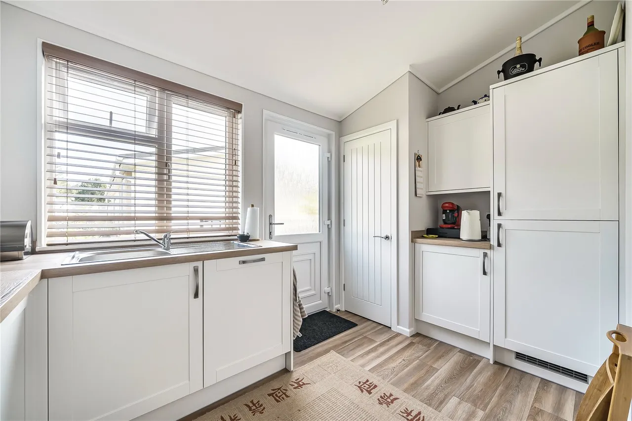 Hogmoor Road, Whitehill, Bordon, Hampshire, GU35 9GJ, photo 12