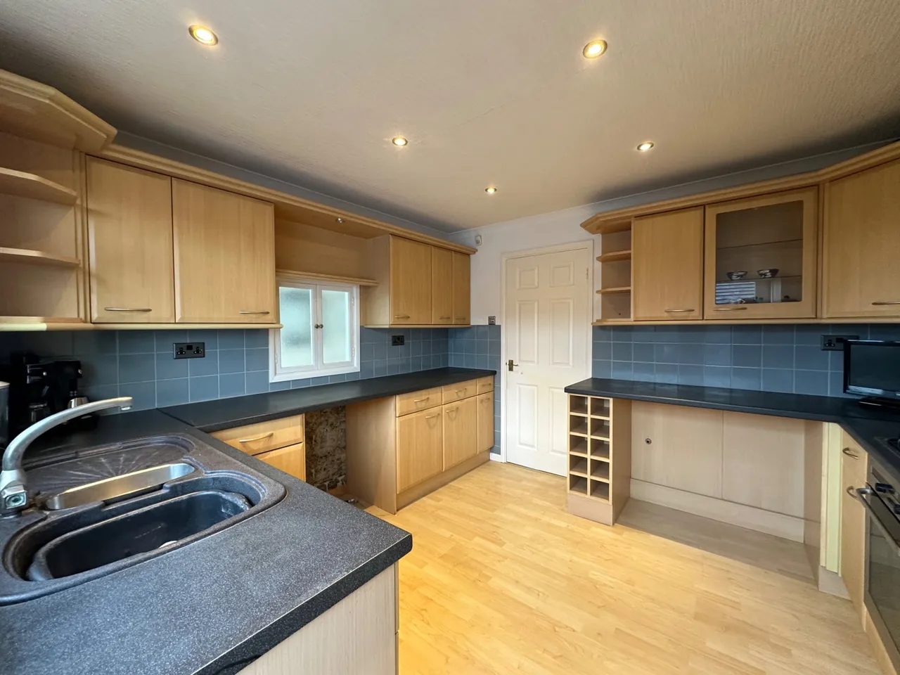 Longmead Road, Paignton, photo 6