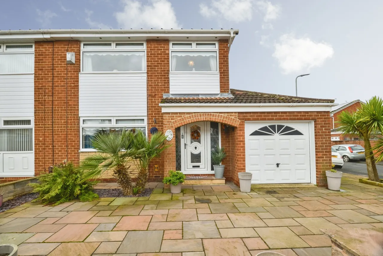Cathedral Drive, Stockton-On-Tees, TS19, photo 2