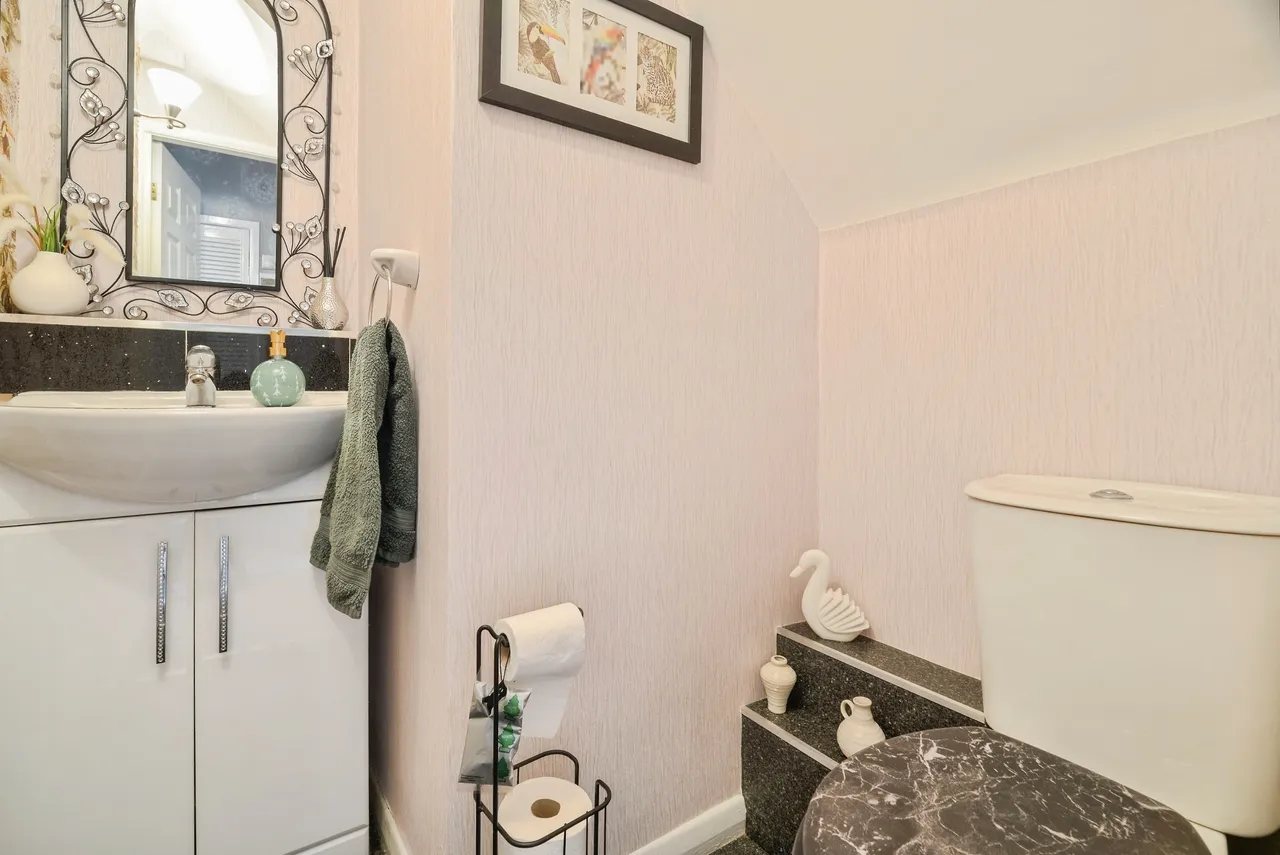 Cathedral Drive, Stockton-On-Tees, TS19, photo 14