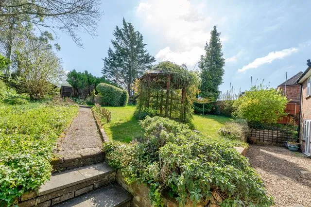 Desborough Avenue, High Wycombe, HP11, photo 18