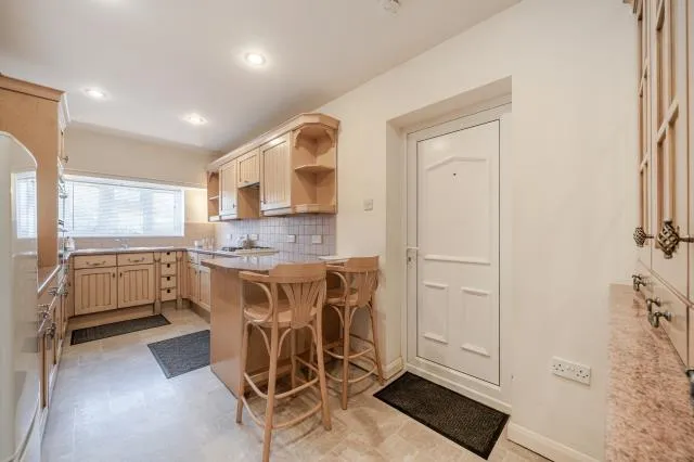 Desborough Avenue, High Wycombe, HP11, photo 5