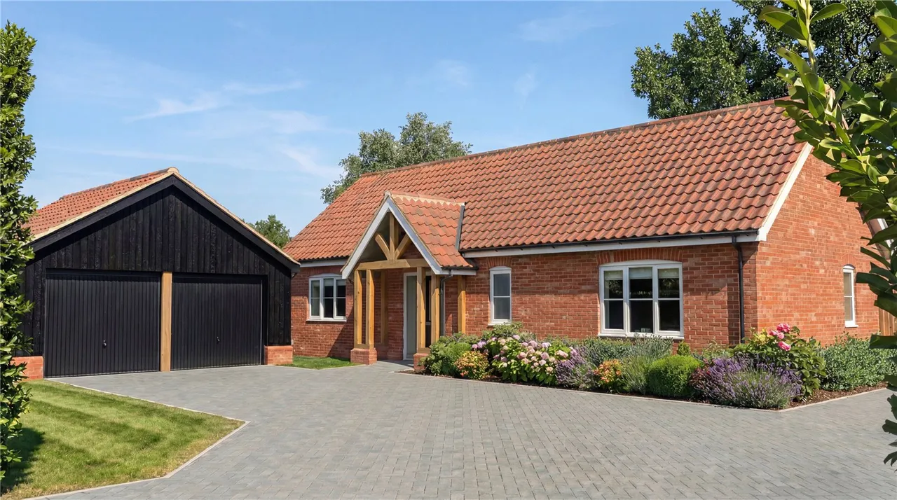 2 bed house for sale, Snape Road, Sudbourne, IP12