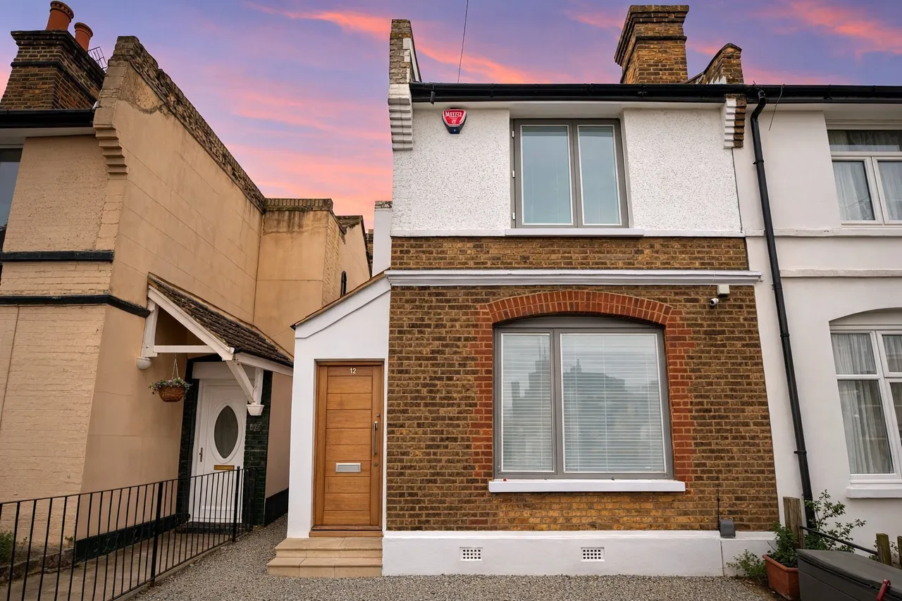 2 bed house for sale, Moat Lane, Erith, DA8